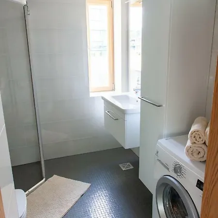 Quiet & Modern Downtown 1br, Near Bus Station & Airport * Tallinn