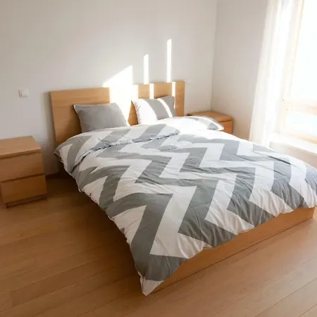 Quiet & Modern Downtown 1br, Near Bus Station & Airport *