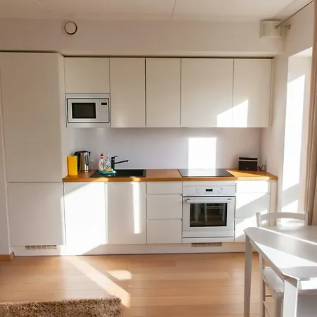Apartment Quiet & Modern Downtown 1br, Near Bus Station & Airport *